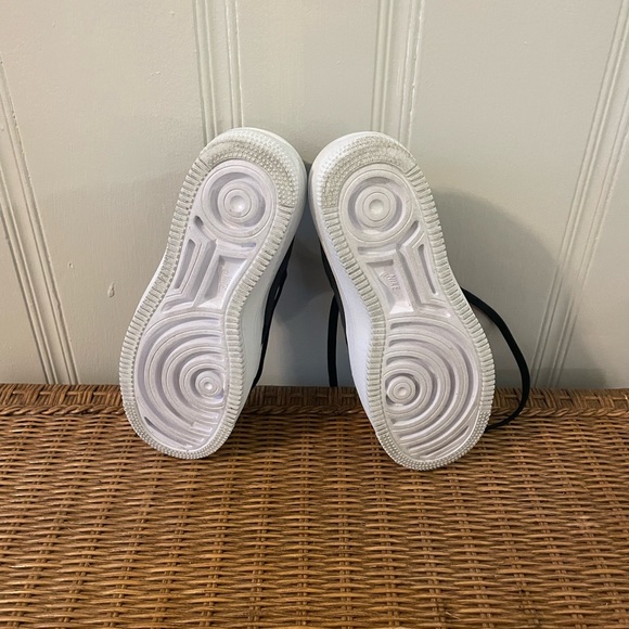 Nike Air Force 1 Platform Black and White Sneakers - Picture 6 of 6